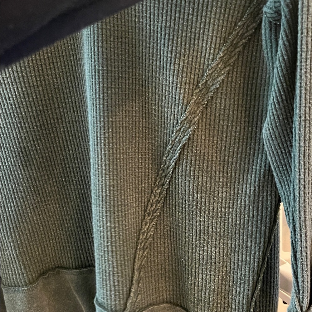 Dark Green Ribbed Sweater - Picture 3 of 3